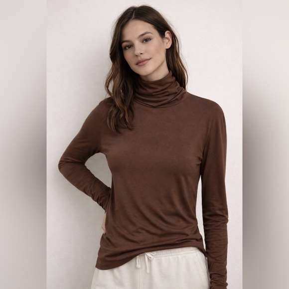 Aritzia Tops - 🤎 Aritzia Sunday Best Ultra-Soft Turtleneck Top – Size XL